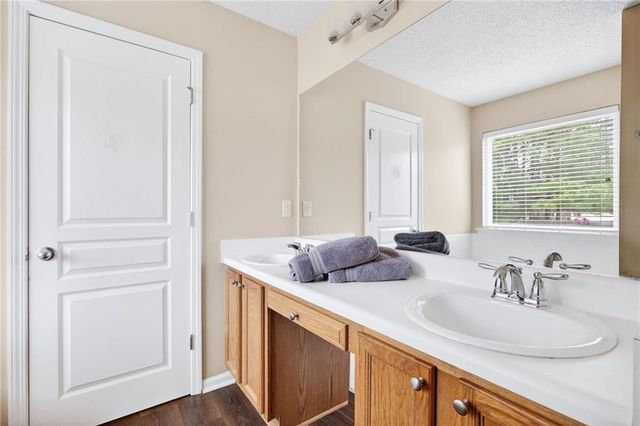 9 Darbys Run Way, Hiram, GA 30141