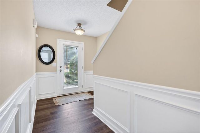 9 Darbys Run Way, Hiram, GA 30141