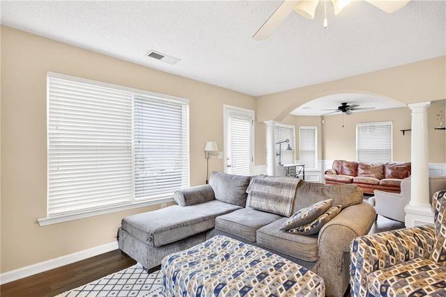 9 Darbys Run Way, Hiram, GA 30141