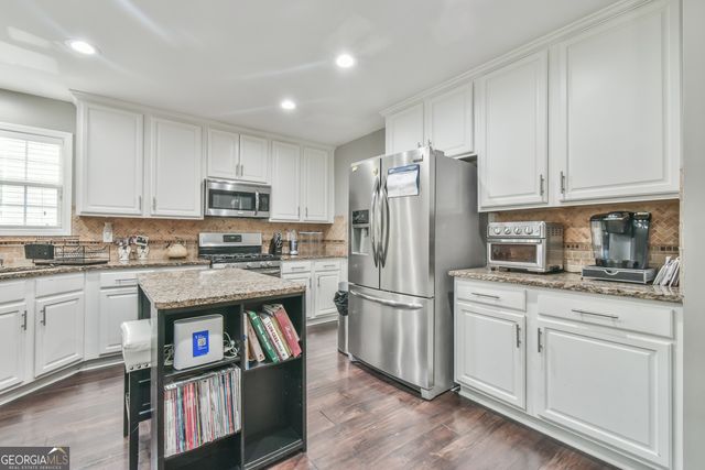 987 Park Hollow Way, Lawrenceville, GA 30043