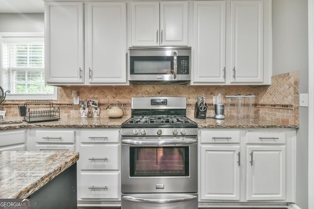 987 Park Hollow Way, Lawrenceville, GA 30043