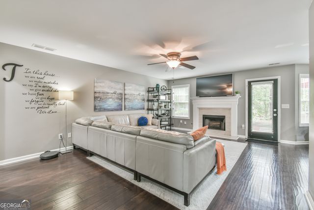 987 Park Hollow Way, Lawrenceville, GA 30043