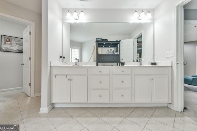 987 Park Hollow Way, Lawrenceville, GA 30043