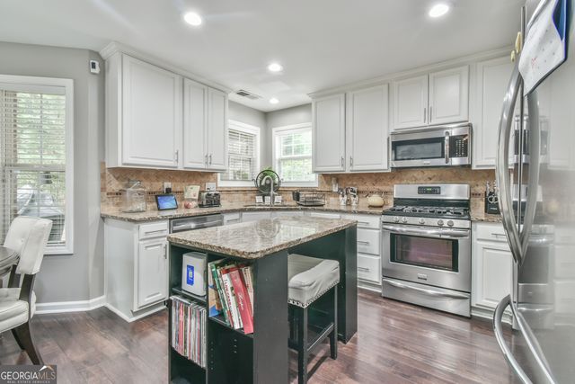 987 Park Hollow Way, Lawrenceville, GA 30043