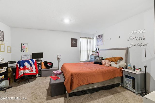 5979 CROSBY LAKE Way E, Macclenny, FL 32063