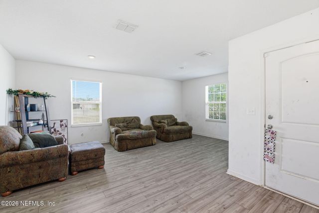 5979 CROSBY LAKE Way E, Macclenny, FL 32063