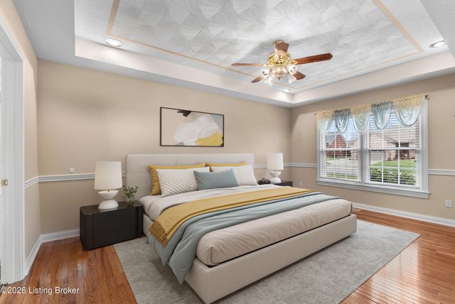 5027 Hunters Point Cir, Louisville, KY 40216