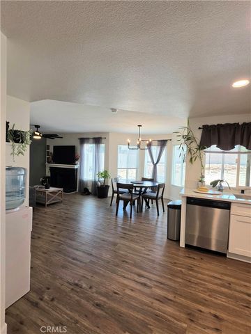 1948 Spanish Broom, Palmdale, CA 93550
