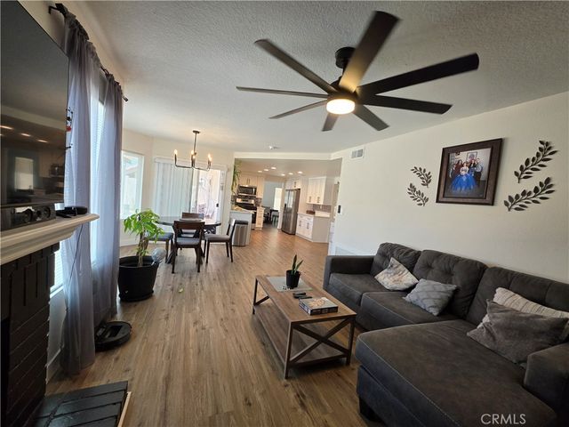 1948 Spanish Broom, Palmdale, CA 93550
