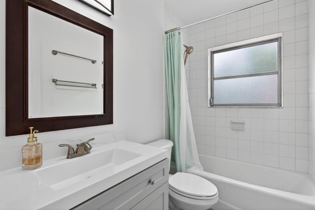3930 Crystal Lake Drive 209, Deerfield Beach, FL 33064