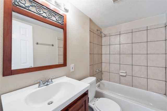 1728 Connorvale Road B, Houston, TX 77039