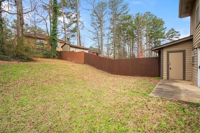 2560 Picardy N Circle, College Park, GA 30349