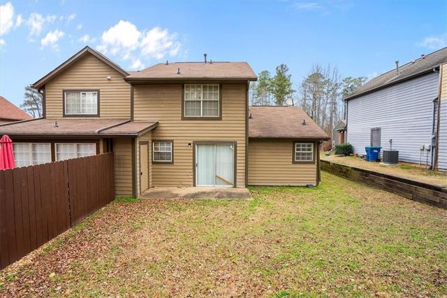2560 Picardy N Circle, College Park, GA 30349