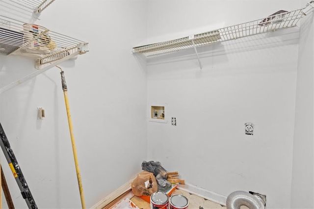 2560 Picardy N Circle, College Park, GA 30349