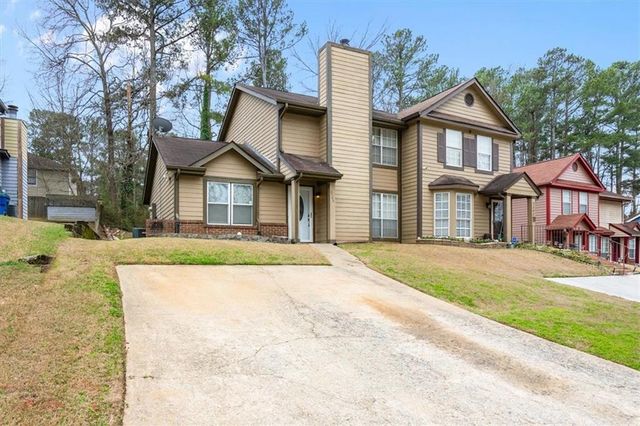 2560 Picardy N Circle, College Park, GA 30349