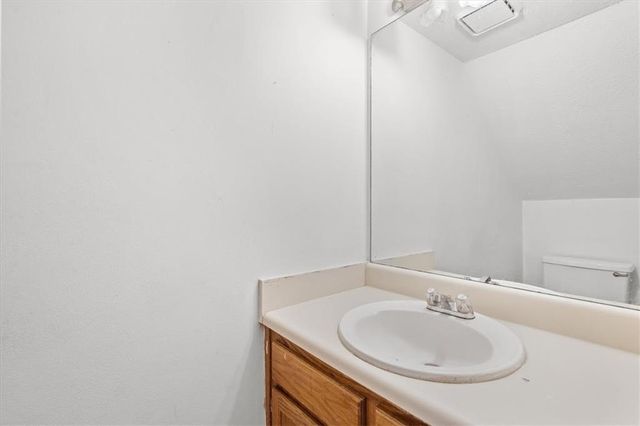 2560 Picardy N Circle, College Park, GA 30349