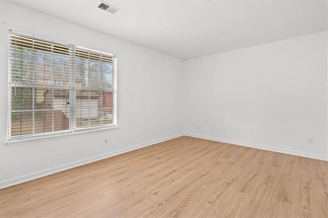 2560 Picardy N Circle, College Park, GA 30349