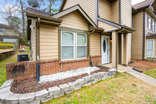 2560 Picardy N Circle, College Park, GA 30349