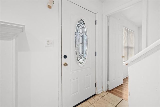 2560 Picardy N Circle, College Park, GA 30349