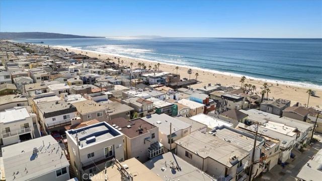 207 42nd Street, Manhattan Beach, CA 90266