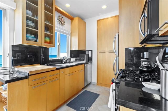 207 42nd Street, Manhattan Beach, CA 90266