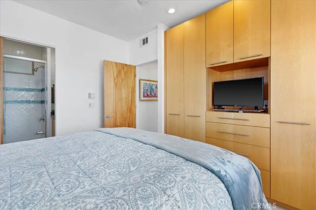 207 42nd Street, Manhattan Beach, CA 90266