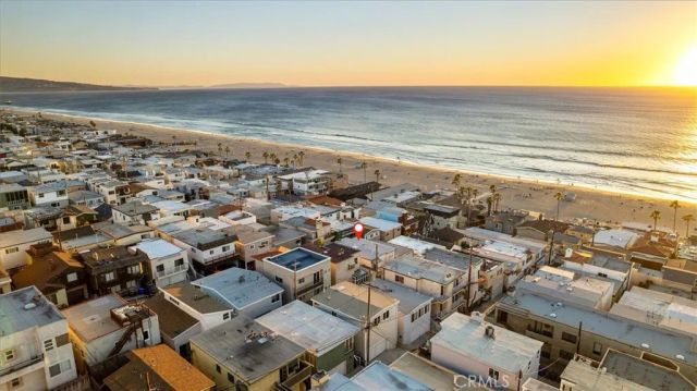207 42nd Street, Manhattan Beach, CA 90266