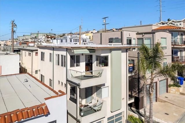 207 42nd Street, Manhattan Beach, CA 90266