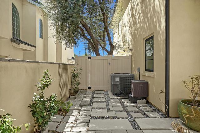 318 California Street, Arcadia, CA 91006