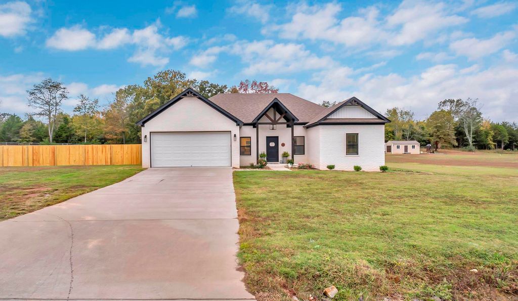 14 Otto Landing, Greenbrier, AR 72058