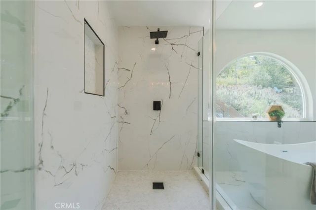 5714 Brushton, Los Angeles, CA 90008