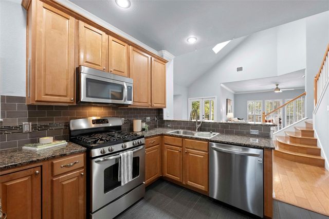 6704 Menchaca RD 29, Austin, TX 78745