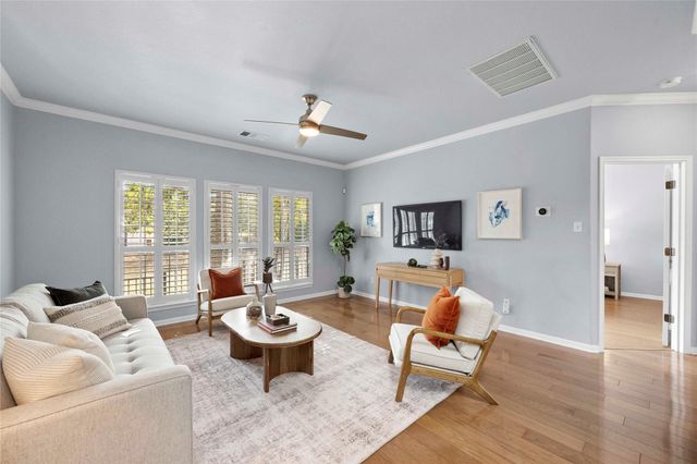 6704 Menchaca RD 29, Austin, TX 78745