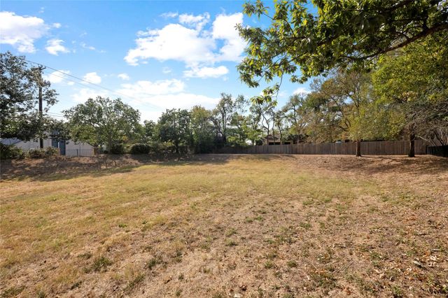 6704 Menchaca RD 29, Austin, TX 78745