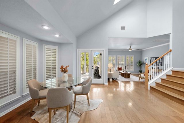 6704 Menchaca RD 29, Austin, TX 78745