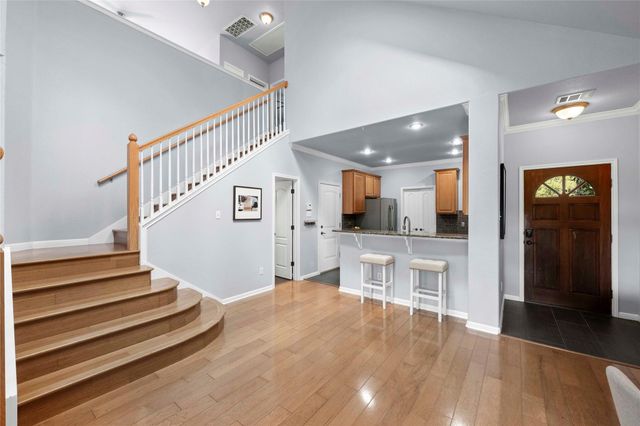 6704 Menchaca RD 29, Austin, TX 78745