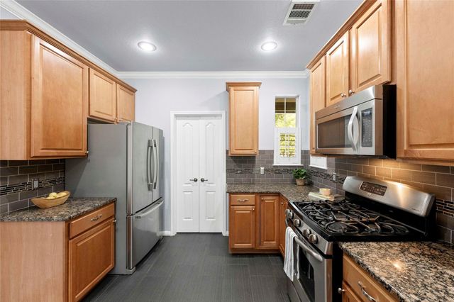 6704 Menchaca RD 29, Austin, TX 78745