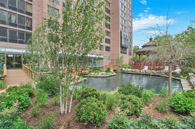 4 Martine Avenue 1212, White Plains, NY 10606
