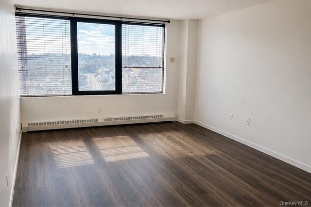 4 Martine Avenue 1212, White Plains, NY 10606