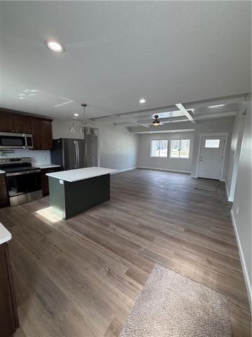 209 W 2nd Street, Creighton, MO 64739