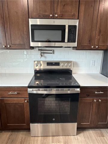 209 W 2nd Street, Creighton, MO 64739