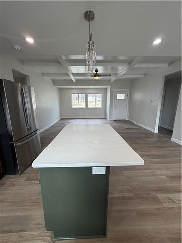 209 W 2nd Street, Creighton, MO 64739