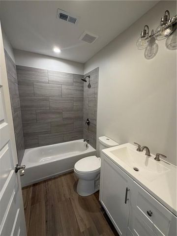 209 W 2nd Street, Creighton, MO 64739