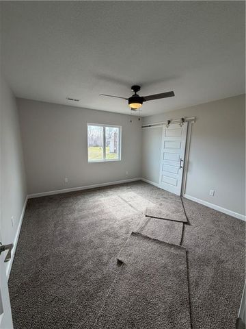 209 W 2nd Street, Creighton, MO 64739