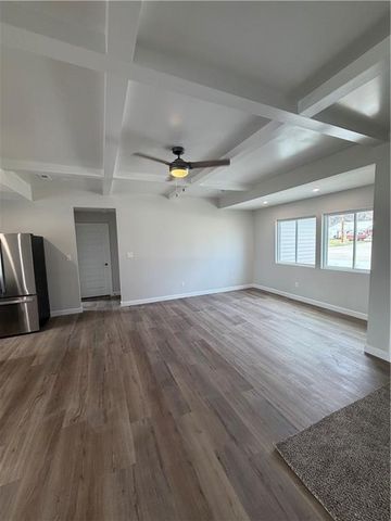 209 W 2nd Street, Creighton, MO 64739