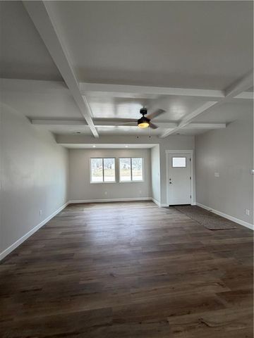 209 W 2nd Street, Creighton, MO 64739