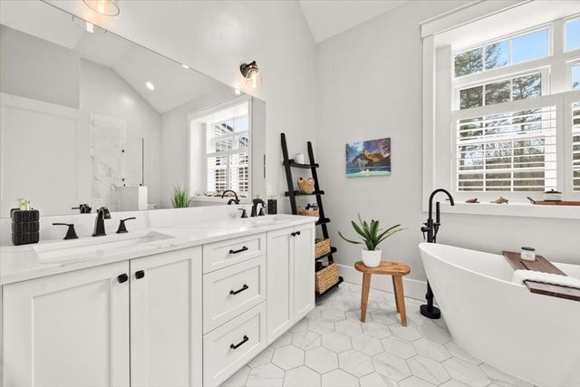 401 South Street, Foxboro, MA 02035