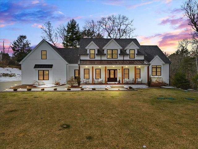 401 South Street, Foxboro, MA 02035