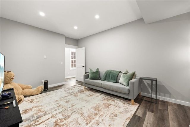 401 South Street, Foxboro, MA 02035