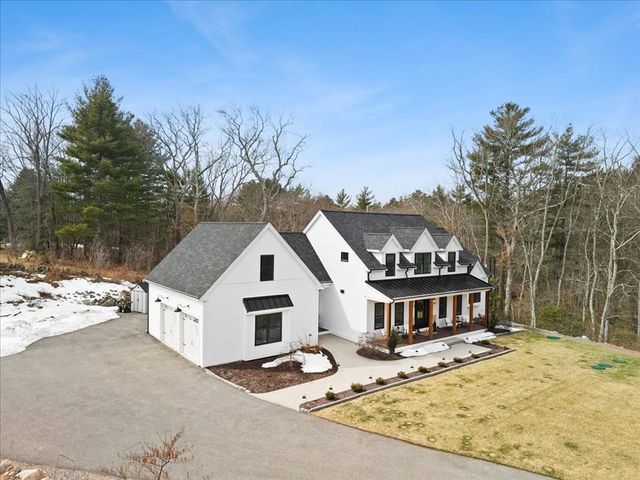 401 South Street, Foxboro, MA 02035